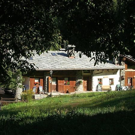 인트로드 Les Chevreuils B&B 외부 사진